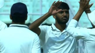 Ranji Trophy Final: चेतन सकारिया की स्विंग ने उड़ाए बल्लेबाज के होश, दिल जीत लेगा बोल्ड विकेट का यह वीडियो