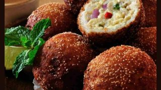 Romantic Dinner Recipe: Impress Your Partner With Yummy Stuffed Paneer Sandwich Fritters