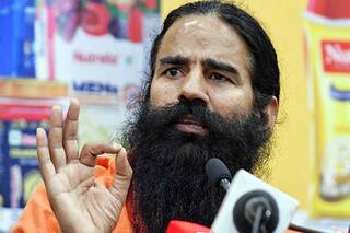 Bihar: मुस्लिमों की धार्मिक भावनाओं को ठेस पहुंचाने के आरोप में योग गुरु रामदेव के खिलाफ अदालत में परिवाद पत्र दायर