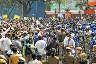 Traffic Chaos In Parts Of Delhi Amid AAP Protest. Check Routes To Avoid Here