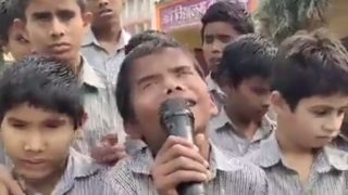 'Heartwarming': Blind Kid Singing 'Oopar Khuda Aasman Neeche' Is Too Good To Be Missed | WATCH