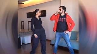 Viral Video: Mrunal Thakur-Emraan Hashmi Perform The Hook Step of 'Mein Khiladi,' Fans Enjoy The Crazy Crossover - Watch