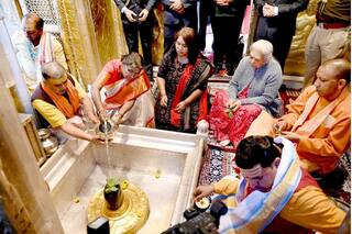 राष्‍ट्रपति मुर्मू ने काशी विश्वनाथ के दर्शन-पूजन किया, गंगा आरती में हुईं शामिल