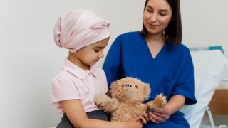 World Cancer Day 2023: Serious Signs And Symptoms of Cancer in Children That Parents Should Never Ignore