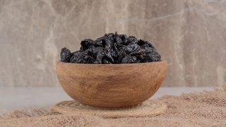 Munakka Benefits For Weight Loss And Bone Health: 7 Incredible Reasons to Include Black Grape Raisin in Your Diet