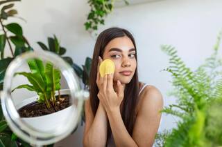 Monsoon Skincare: How to Treat Oily Skin in Humid Weather? 6 Tips to Follow