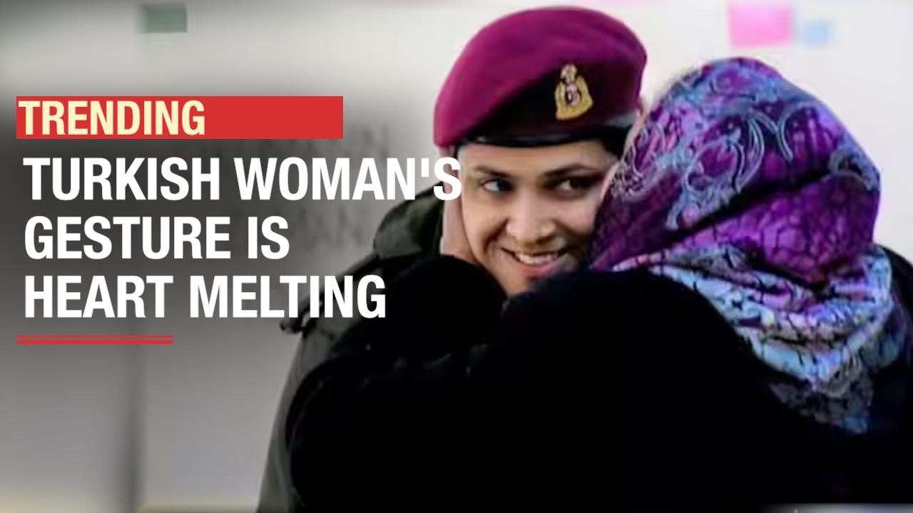 Viral News: Turkish Woman Kisses Indian Army Officer On Her Cheeks, Pictures Will Melt Your Hearts - Watch Video