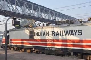Indian Railways: रेल यात्रियों की बल्ले-बल्ले, इस  क्लास में यात्रा करने वालों को देना होगा कम किराया, रिफंड होगा पहले से बुक टिकटों का पैसा