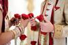 शादी के लिए पूरी रात पैदल चलकर दुल्हन के घर पहुंचा दूल्हा, परिजन भी थे साथ; जानें वजह...