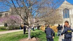 Mass Shooting in US: नैशविले के स्कूल में हुई फायरिंग में महिला शूटर समेत 6 लोगों मौत