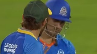 Shahid Afridi Checks if Gautam Gambhir is Okay After Ball Hits Helmet During LLC Match; Heartwarming Gesture Goes VIRAL | WATCH