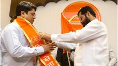 Maharashtra News: उद्धव ठाकरे को एक और झटका, करीबी नेता के बेटे ने थामा शिंदे गुट का दामन
