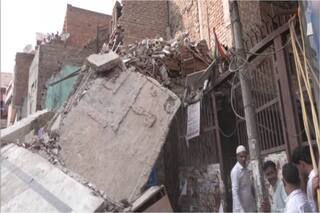 Building in Delhi's Bhajanpura Area Collapses, Rescue Operations Underway | Watch