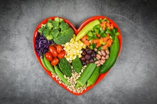 Heart Attack in Women: 7 Wholesome Foods That Can Lower The Risk of Heart Diseases