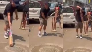 David Warner Plays Gully Cricket Ahead Of ODI Series Against India | Watch Viral Clip