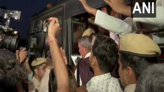 Rahul Gandhi: दिल्ली पुलिस ने कांग्रेस के मशाल मार्च को नाकाम किया, कांग्रेसियों को हिरासत में लेकर बाद में छोड़ा