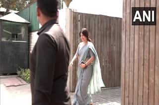 सपा सांसद डिंपल यादव लालू यादव से मिलने मीसा भारती के आवास पर पहुंचीं, देखें फोटोज