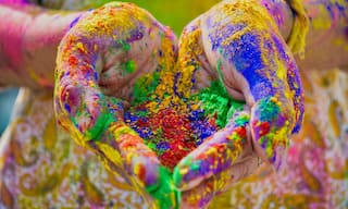 Atmanirbhar Holi: No More Chinese Dominance, Holi 2023 Embraces 'Made In India' Products