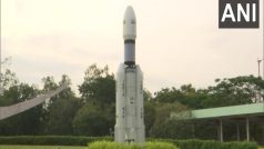ISRO ने लांच किया भारत का सबसे बड़ा LVM3 रॉकेट, 36 सेटेलाइट्स छोड़कर लगाई अंतरिक्ष में ऊंची छलांग