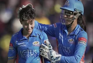 WATCH | Mumbai Indians    Issy Wong Becomes 1st to Pick up a Hat-trick in WPL History