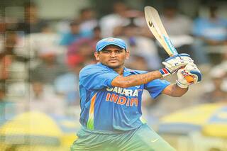 IND vs AUS 3rd ODI: तीसरे वनडे के दौरान MS Dhoni स्टेडियम में रहेंगे मौजूद, विराट और रोहित से भी करेंगे मुलाकात