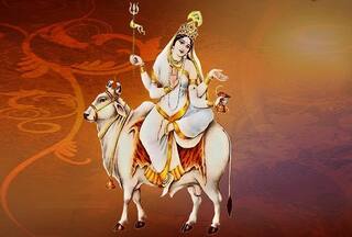 Chaitra Navratri 2023 Day 8: अष्टमी के दिन होती है मां महागौरी की पूजा, पढ़ें आरती और करें इन मंत्रों का जाप
