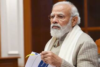 PM Modi Calls For Ramping Up Genome Sequencing, Precautions in High-level Meeting on Covid