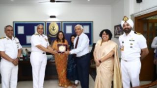 नौसेना विद्यालय में कैप्टन महेंद्र नाथ मुल्ला मेमोरियल ट्रॉफी का प्रतिष्ठापन