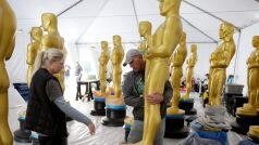Oscars 2023 LIVE: Deepika Shines in Black, RRR Team Roars - See Pics