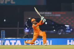 गुजरात जायन्ट्स की सोफिया डंकली ने रचा इतिहास; 18 गेंदो पर बनाया WPL का सबसे तेज अर्धशतक