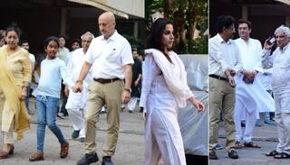 सतीश कौशिक के प्रेयर मीट में दोस्त की बेटी का हाथ थामे दिखे अनुपम खेर, सेलेब्स ने दी श्रद्धांजलि