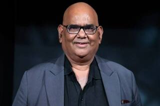 Satish Kaushik Funeral: पंचतत्व में विलीन हुए सतीश कौशिक, नम आंखों से दी गई विदाई; फूट- फूटकर रोते दिखे अनुपम खेर | VIDEO