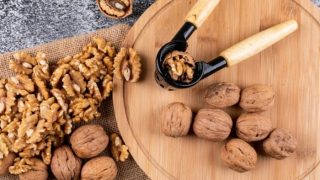 Skin Care Food: Did You Know Walnuts Are Super Healthy For Your Skin? 4 Benefits To Know