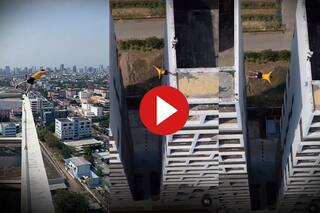 Viral Video Today: दौड़कर आया और छत से कूद गया शख्स, फिर जो नजारा दिखा दांतों तले उंगली दबा लेंगे- देखें वीडियो