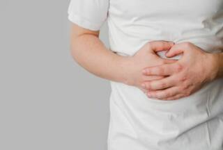 Bloating 101: 5 Everyday Foods That Can Make You Feel Full And How To Prevent It