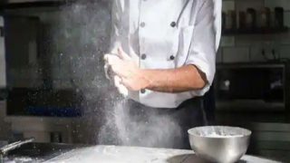 Mukesh Ambani Cook Salary: मुकेश अंबानी के कुक को मिलता है इतना वेतन, जानकार चौंक जाएंगे, जानें- एंटीलिया के कर्मचारियों की सैलरी?