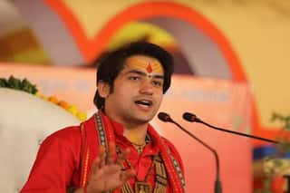 बागेश्वर धाम प्रमुख धीरेंद्र कृष्ण शास्त्री के कार्यक्रम को लेकर पुलिस ने रखी ये शर्त, विपक्षी पार्टियों ने प्रोग्राम का किया था विरोध