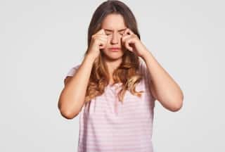 Dry Eyes: How Long Screen Hours Can Parch Your Eyesight? 5 Ways To Prevent It