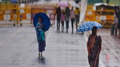 Weather News: होली से पहले पश्चिमी, मध्य भारत में बारिश, ओलावृष्टि, दिल्ली में कैसा रहेगा मौसम?
