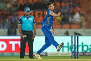 IPL 2023- Arjun Tendulkar के बॉलिंग एक्शन से खुश नहीं राशिद लतीफ, बोले- करना होगा सुधार