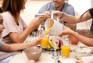 5 Healthy Summer Drinks to Refresh And Cool Down in Hot Weather