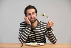 Undereating: 7 SIGNS You Are Not Eating Enough And Your Body Needs More!