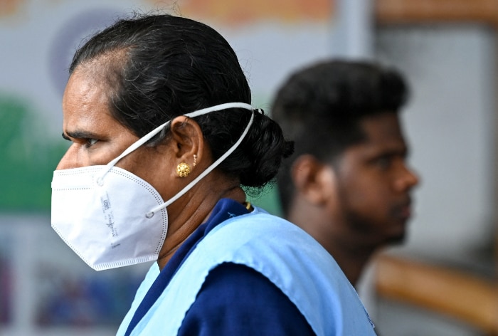 Amid rising Covid-19 cases, Kerala govt makes masks mandatory again;  violators to be fined - India Today
