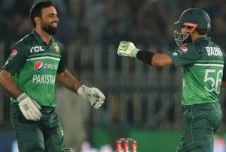 PAK vs NZ: फखर जमान ने ठोकी लगातार दूसरी सेंचुरी, पाकिस्तान ने न्यूजीलैंड को 7 विकेट से दी शिकस्त