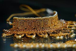 Buying Gold? Yellow Metal's Price In India Falls For Third Straight Day