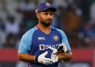 Rishabh Pant Health Update: रिषभ पंत की वापसी में लगेंगे 6-7 महीने; BCCI ने शुरू की नए विकेटकीपर की तलाश
