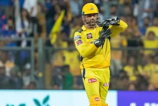 ईडन गार्डन्स में दिखा 'Dhoni Review System' का कमाल, अंपायर को दो बार बदलना पड़ा फैसला