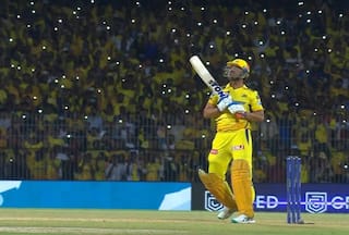 WATCH | 'Thala' MS Dhoni Hammers Two Consecutive Sixes to Set Chepauk ALIGHT