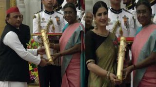 Padma Awards: मुलायम सिंह यादव, महालनाबिस, कीरावानी, सुधा मूर्ति, रवीना टंडन समेत 53 को पद्म पुरस्कार से सम्मानित किया गया
