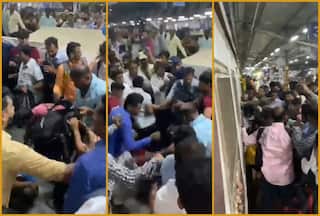 Mumbai Local Fight Video: मुंबई लोकल में फिर मारपीट, इस बात पर हुई लड़ाई; Viral हो रहा वीडियो